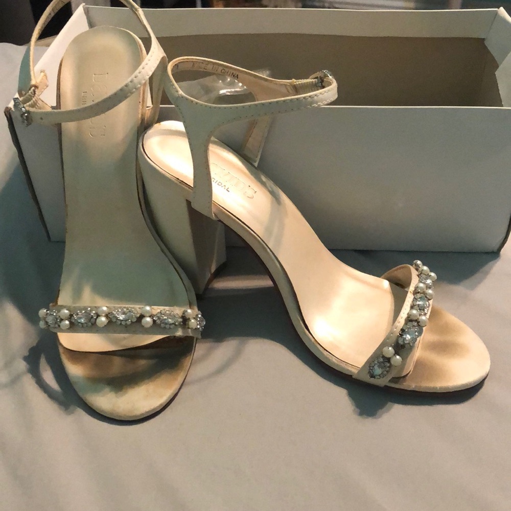Davids bridal Elsa Mivory heels